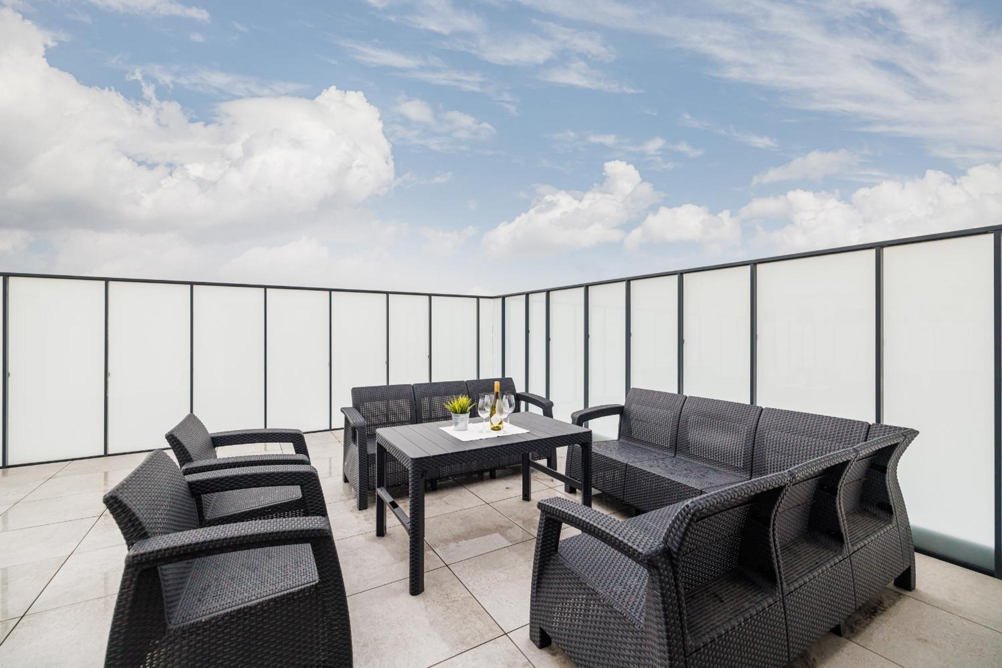 Apartamento Ina Rent - Przystan Letnica Gdansk Exterior foto