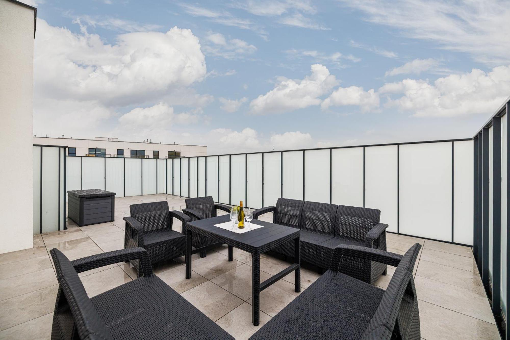 Apartamento Ina Rent - Przystan Letnica Gdansk Exterior foto