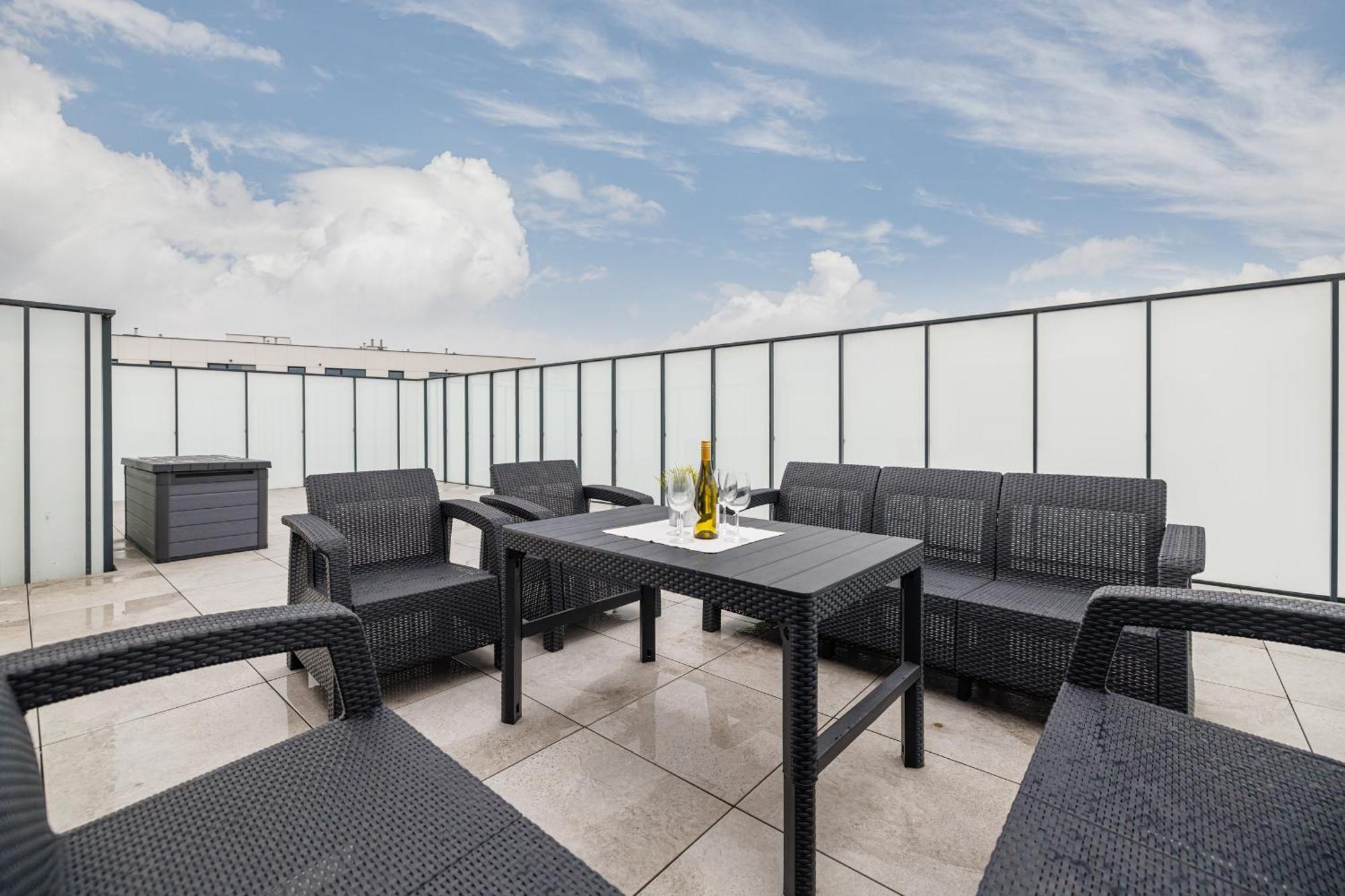 Apartamento Ina Rent - Przystan Letnica Gdansk Exterior foto
